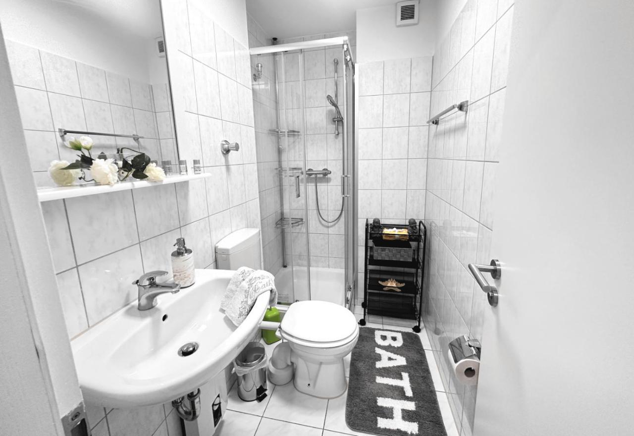 Vaz Apartments Essen, Kueche, Wlan, Tv, Netflix, Ca 15 Min Messe U Hbf Exterior photo